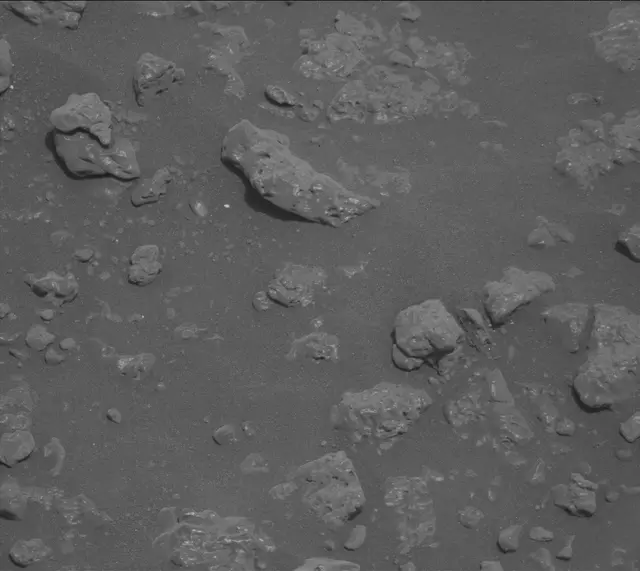 Sol 2316: Mast Camera (Mastcam)