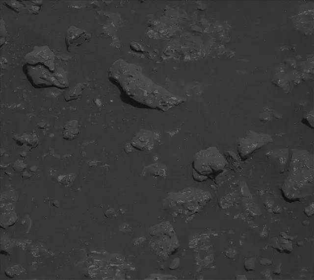 Sol 2316: Mast Camera (Mastcam)