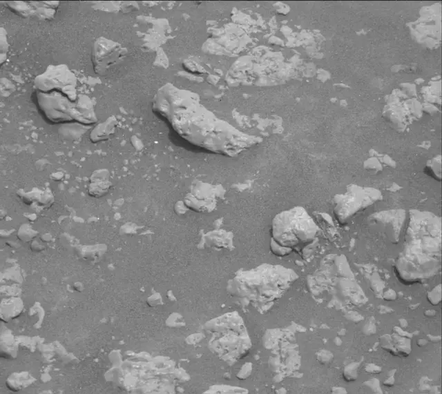Sol 2316: Mast Camera (Mastcam)
