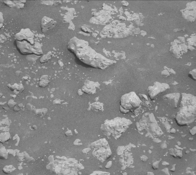 Sol 2316: Mast Camera (Mastcam)