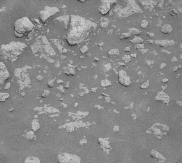 Sol 2316: Mast Camera (Mastcam)