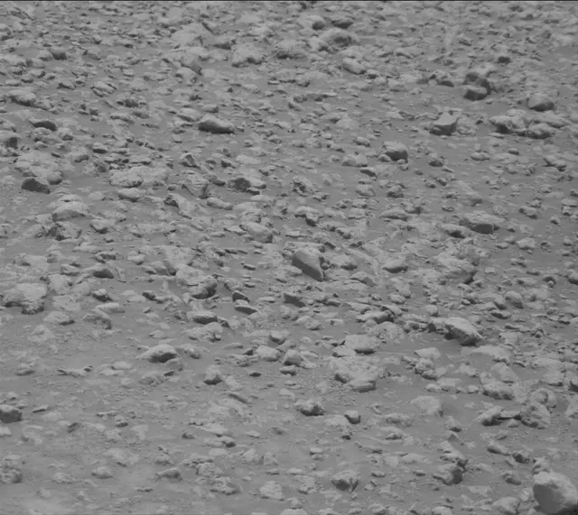 Sol 2316: Mast Camera (Mastcam)