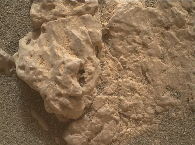 Sol 2316: Mars Hand Lens Imager (MAHLI)