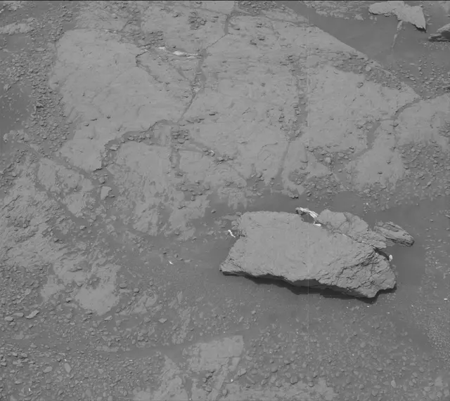 Sol 2318: Mast Camera (Mastcam)