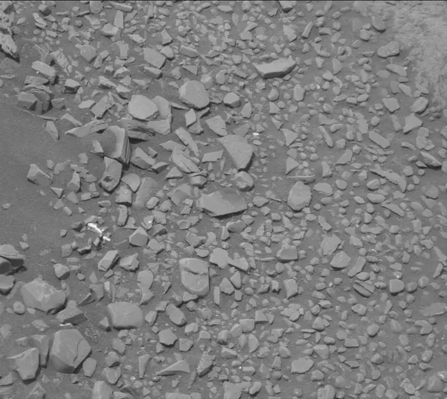 Sol 2318: Mast Camera (Mastcam)