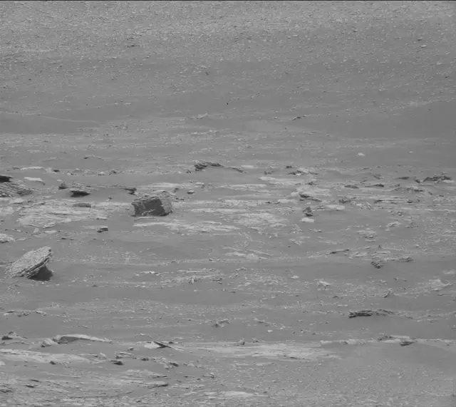 Sol 2318: Mast Camera (Mastcam)