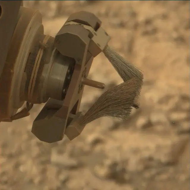 Sol 2318: Mast Camera (Mastcam)