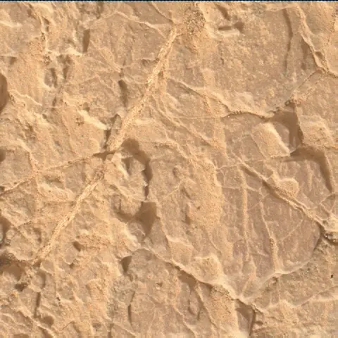 Sol 2318: Mars Hand Lens Imager (MAHLI)