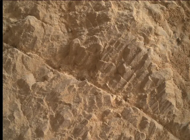 Sol 2318: Mars Hand Lens Imager (MAHLI)