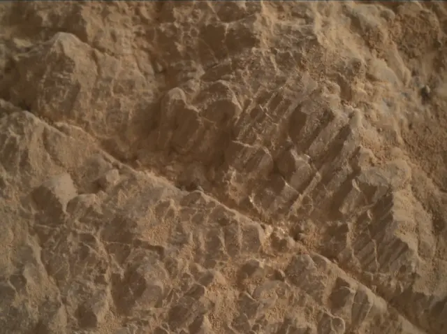 Sol 2318: Mars Hand Lens Imager (MAHLI)