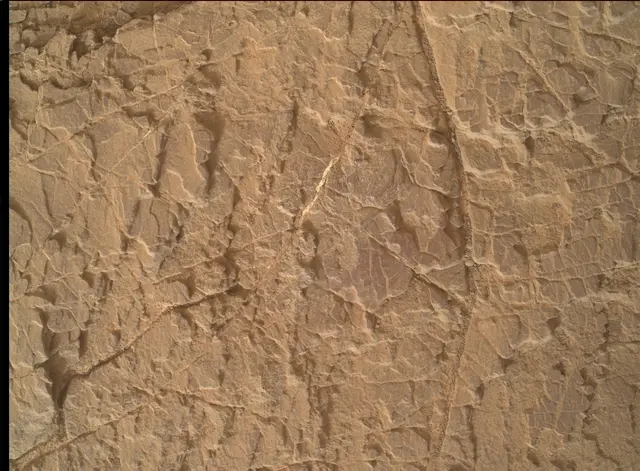 Sol 2318: Mars Hand Lens Imager (MAHLI)
