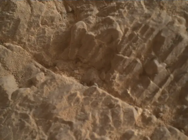 Sol 2318: Mars Hand Lens Imager (MAHLI)