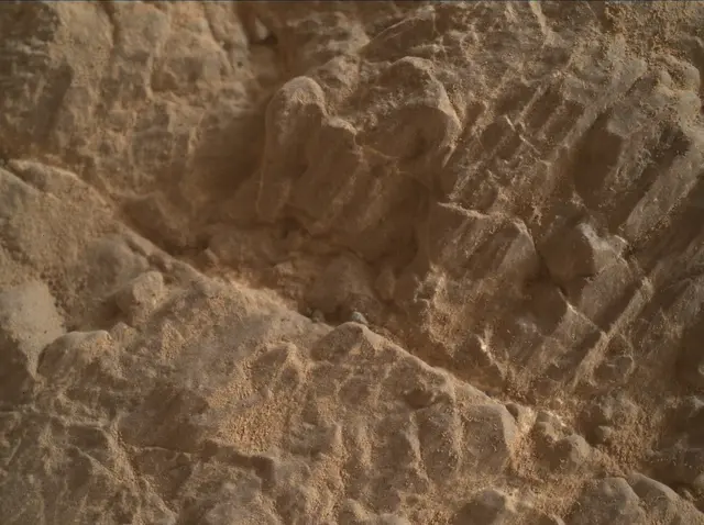 Sol 2318: Mars Hand Lens Imager (MAHLI)