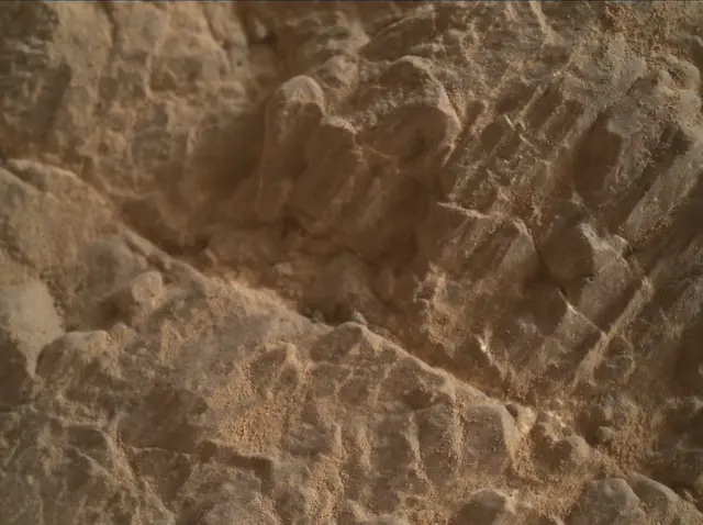 Sol 2318: Mars Hand Lens Imager (MAHLI)