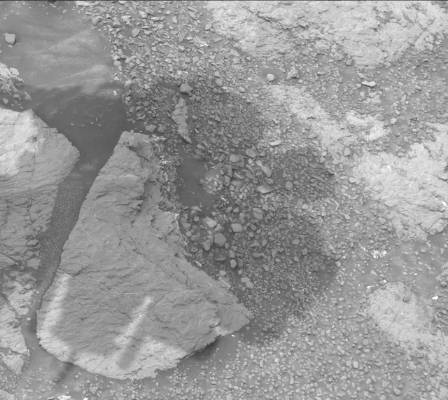 Sol 2319: Mast Camera (Mastcam)
