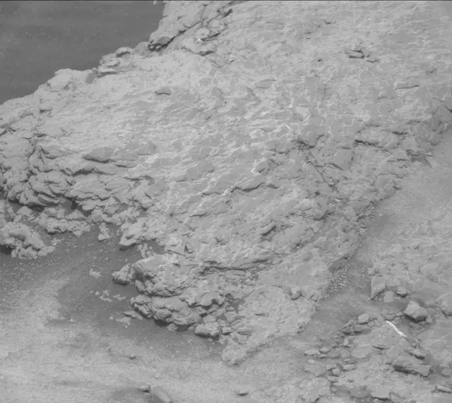 Sol 2319: Mast Camera (Mastcam)
