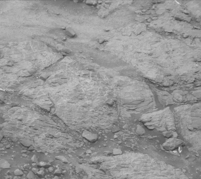 Sol 2319: Mast Camera (Mastcam)