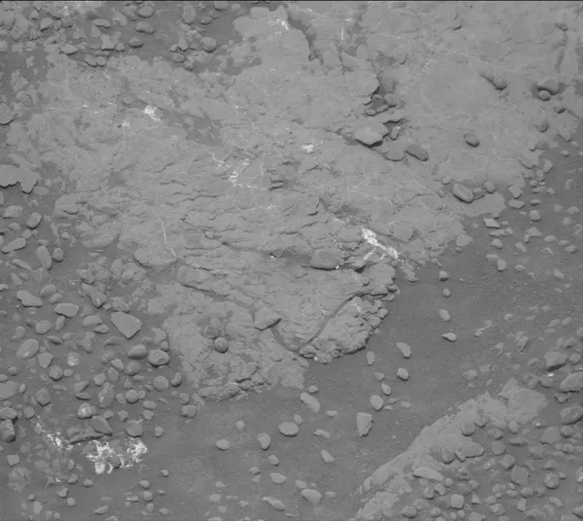 Sol 2319: Mast Camera (Mastcam)