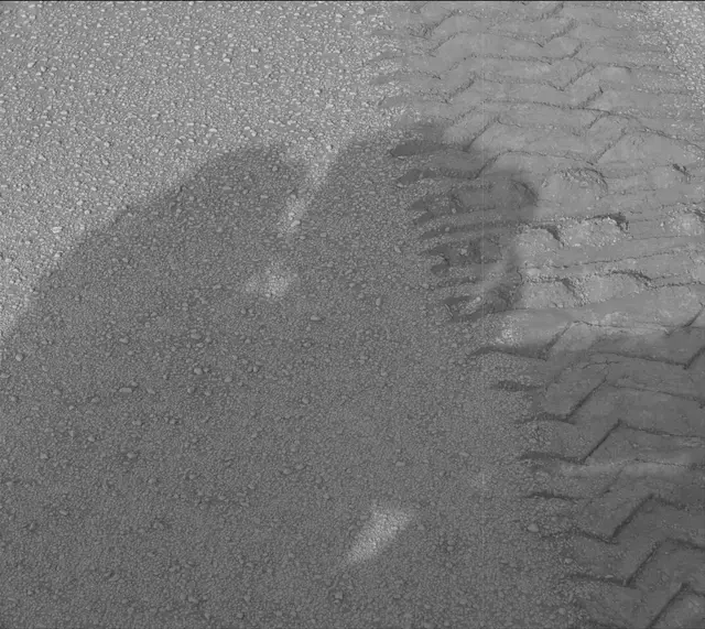 Sol 2320: Mast Camera (Mastcam)