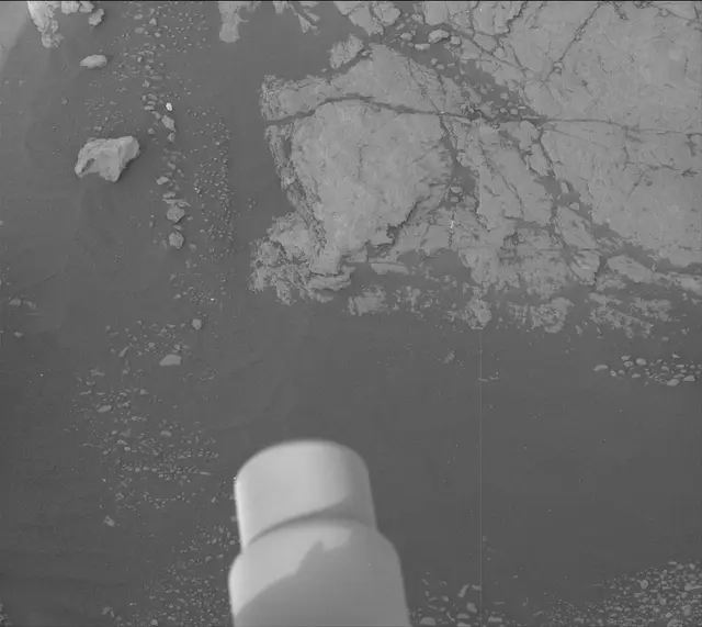 Sol 2320: Mast Camera (Mastcam)