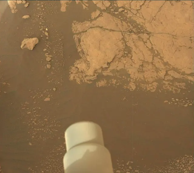 Sol 2320: Mast Camera (Mastcam)