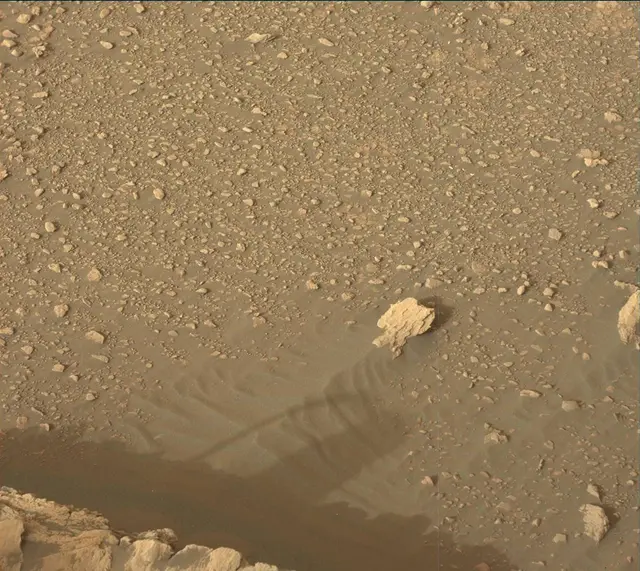 Sol 2320: Mast Camera (Mastcam)