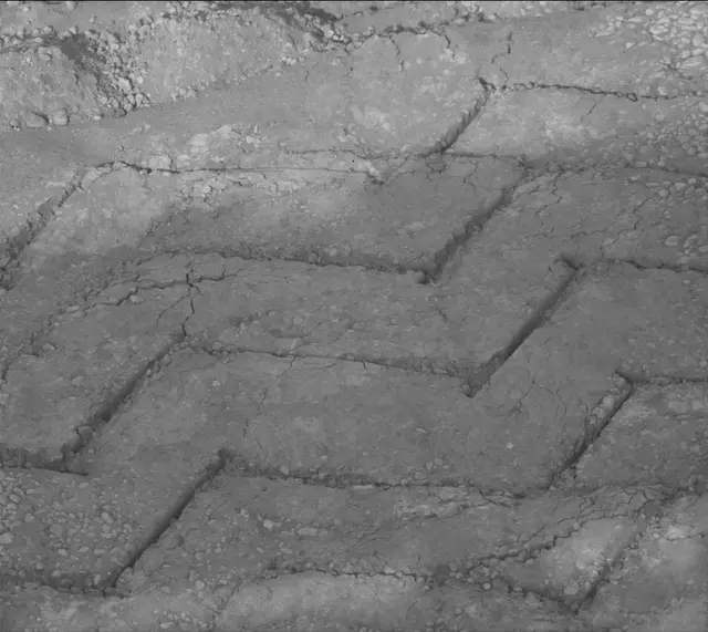 Sol 2320: Mast Camera (Mastcam)
