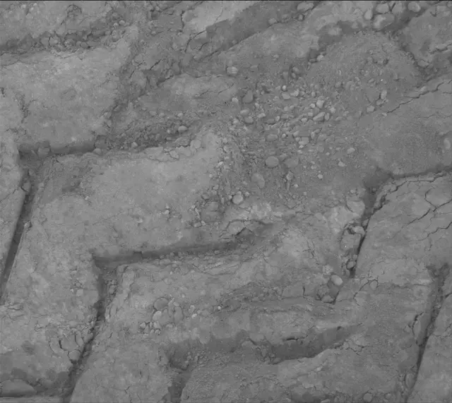 Sol 2320: Mast Camera (Mastcam)