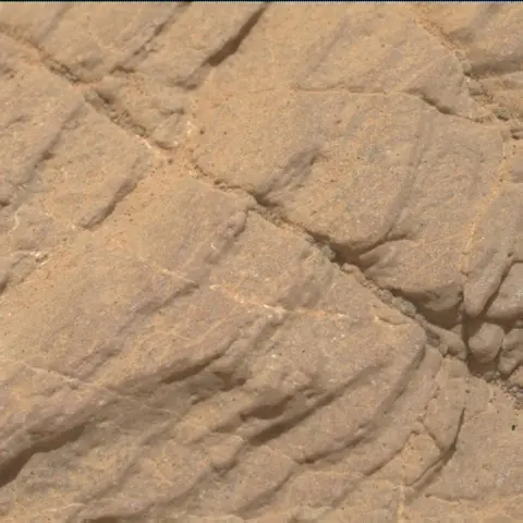 Sol 2320: Mars Hand Lens Imager (MAHLI)