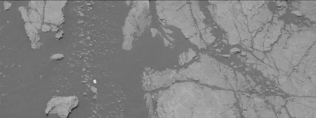 Sol 2333: Mast Camera (Mastcam)