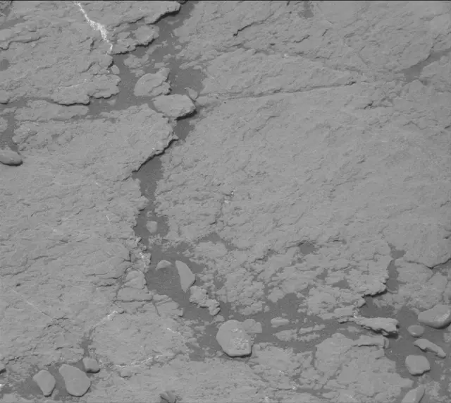 Sol 2333: Mast Camera (Mastcam)