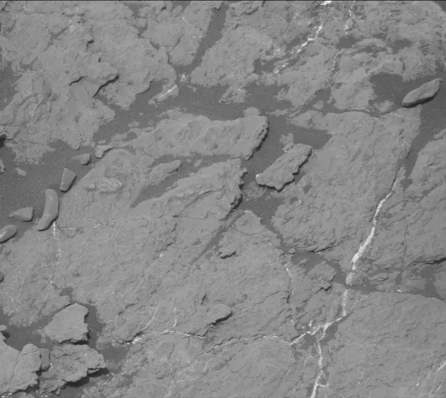 Sol 2333: Mast Camera (Mastcam)
