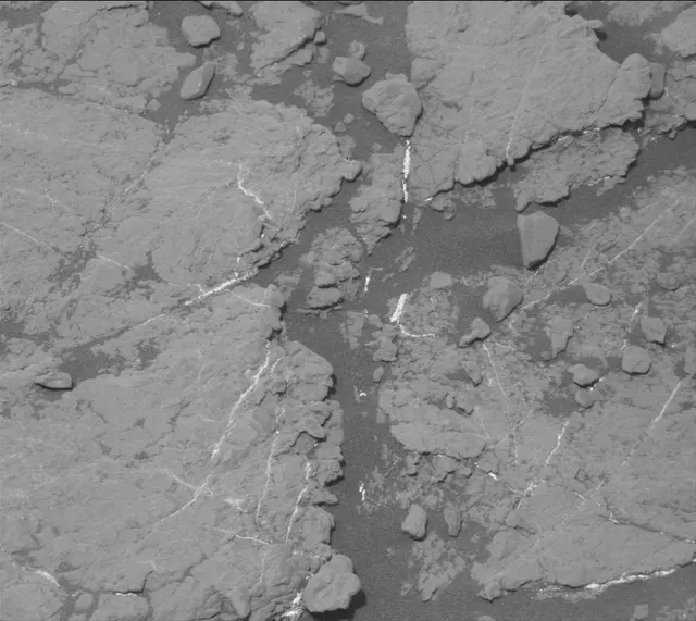 Sol 2333: Mast Camera (Mastcam)