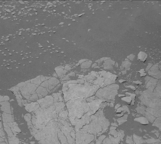 Sol 2333: Mast Camera (Mastcam)