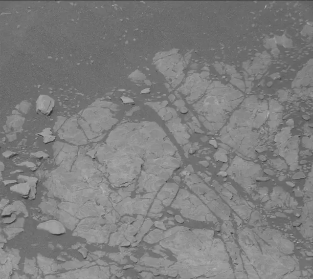 Sol 2333: Mast Camera (Mastcam)