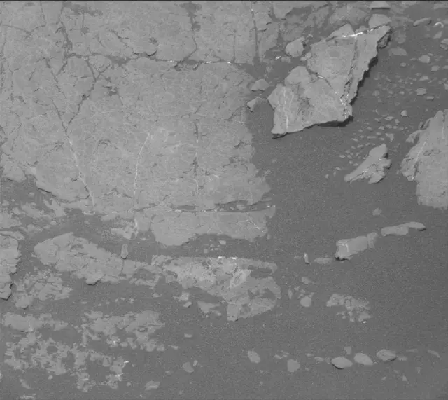 Sol 2333: Mast Camera (Mastcam)