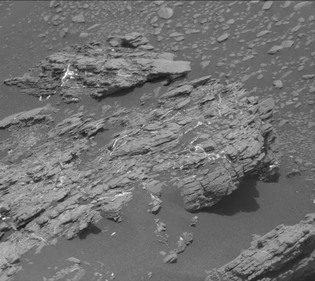 Sol 2333: Mast Camera (Mastcam)