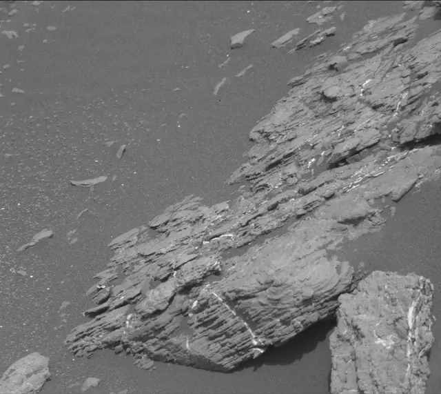 Sol 2333: Mast Camera (Mastcam)