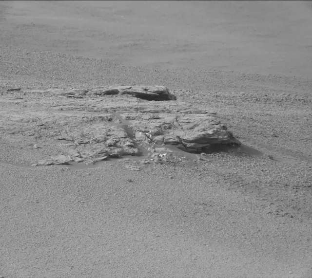 Sol 2334: Mast Camera (Mastcam)