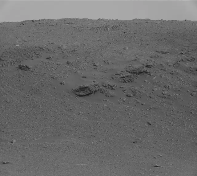 Sol 2334: Mast Camera (Mastcam)