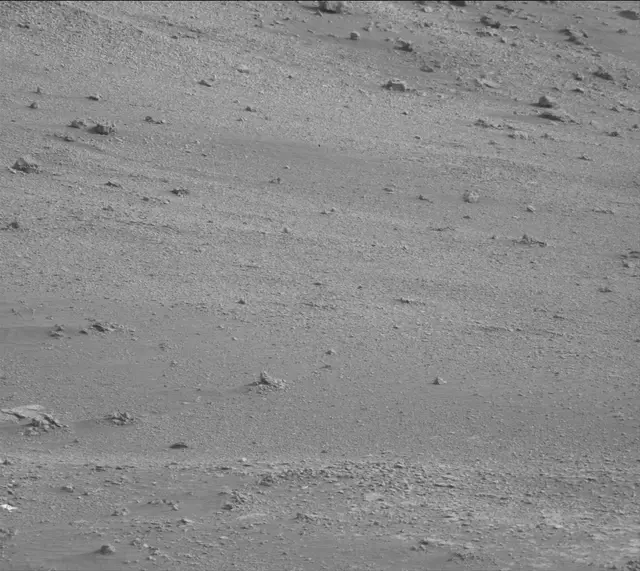 Sol 2334: Mast Camera (Mastcam)