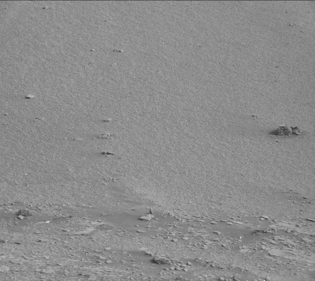 Sol 2334: Mast Camera (Mastcam)