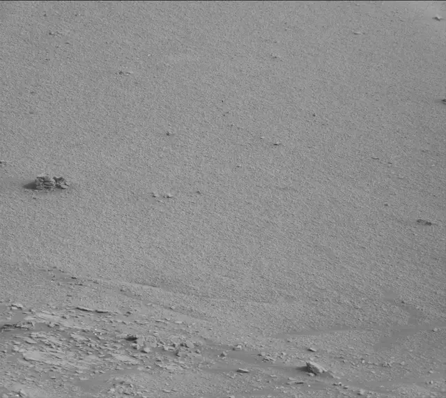 Sol 2334: Mast Camera (Mastcam)