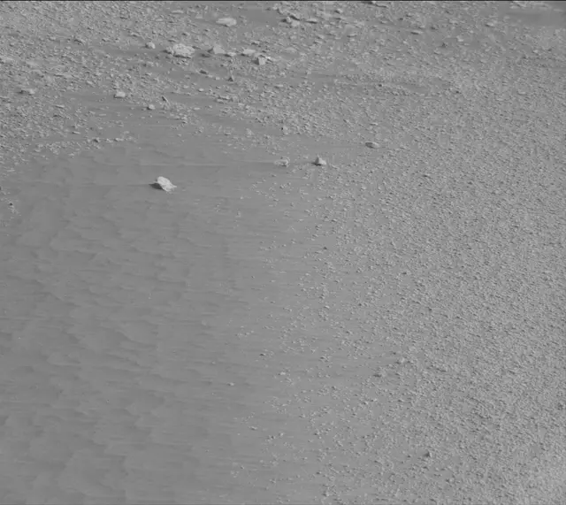 Sol 2334: Mast Camera (Mastcam)