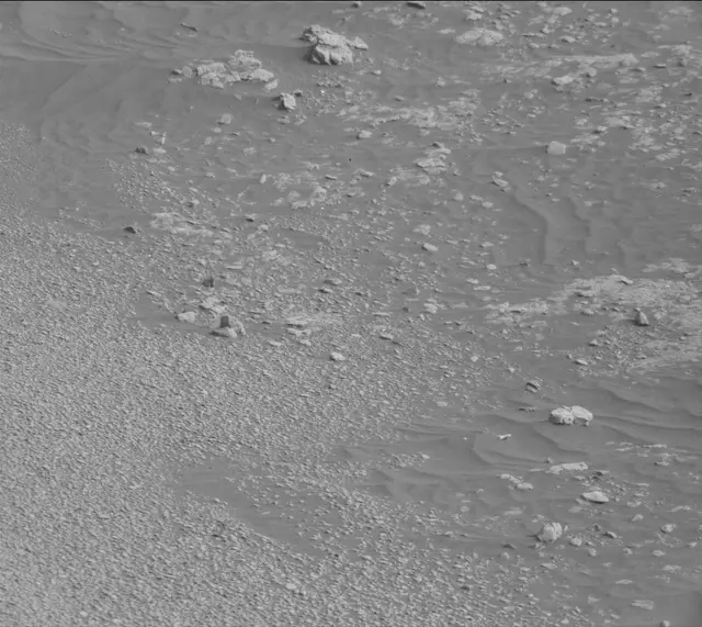 Sol 2334: Mast Camera (Mastcam)