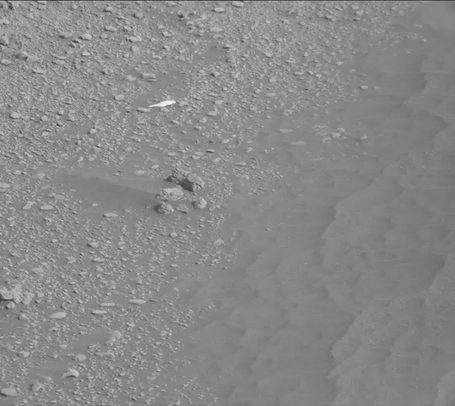Sol 2334: Mast Camera (Mastcam)