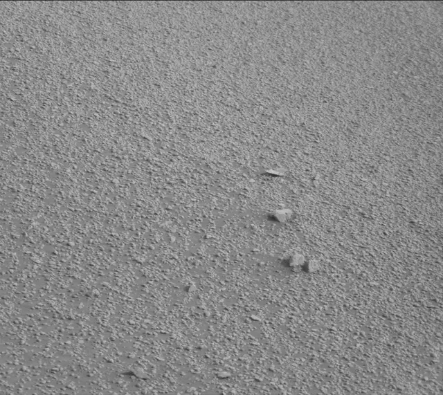 Sol 2334: Mast Camera (Mastcam)