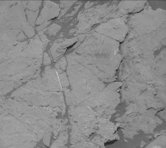 Sol 2338: Mast Camera (Mastcam)