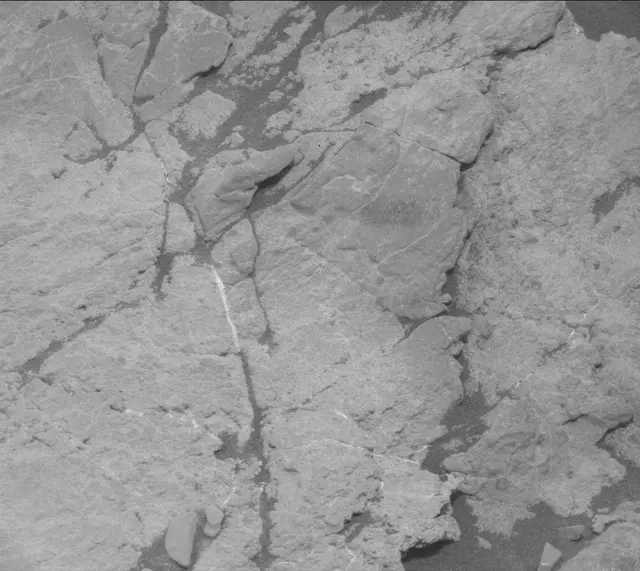Sol 2338: Mast Camera (Mastcam)