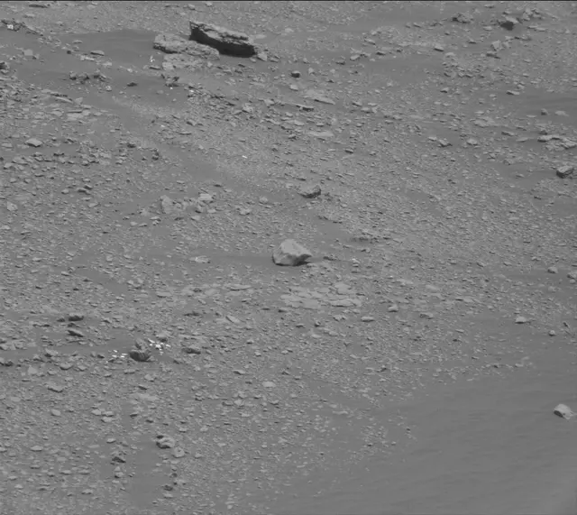 Sol 2338: Mast Camera (Mastcam)